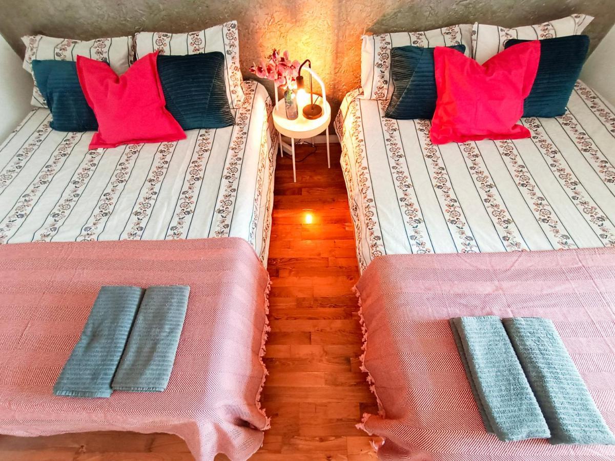 Urquinaona Rooms Barcelona Buitenkant foto